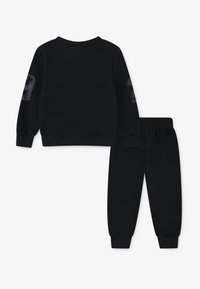 Jordan Treniņtērps - black