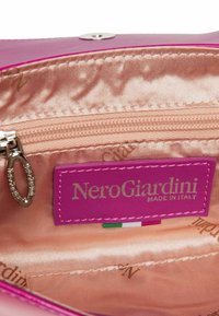 NeroGiardini - Kopertówka