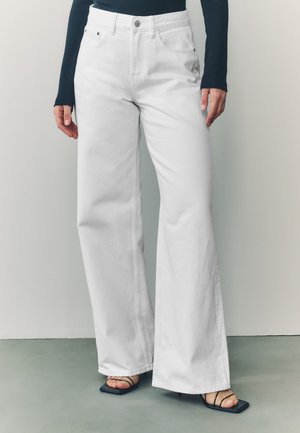 Next Pernera ancha - white