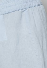 MAMALICIOUS MLAVA WOVEN - Calções - kentucky blue