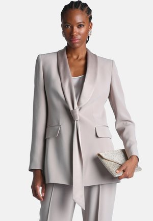 Luisa Spagnoli, SPAZZOLA - Manteau court - platino