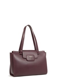 Borsa a tracolla in pelle bordeaux scuro con doppie spalline e una pattina anteriore impreziosita dal logo "Lancaster Paris".