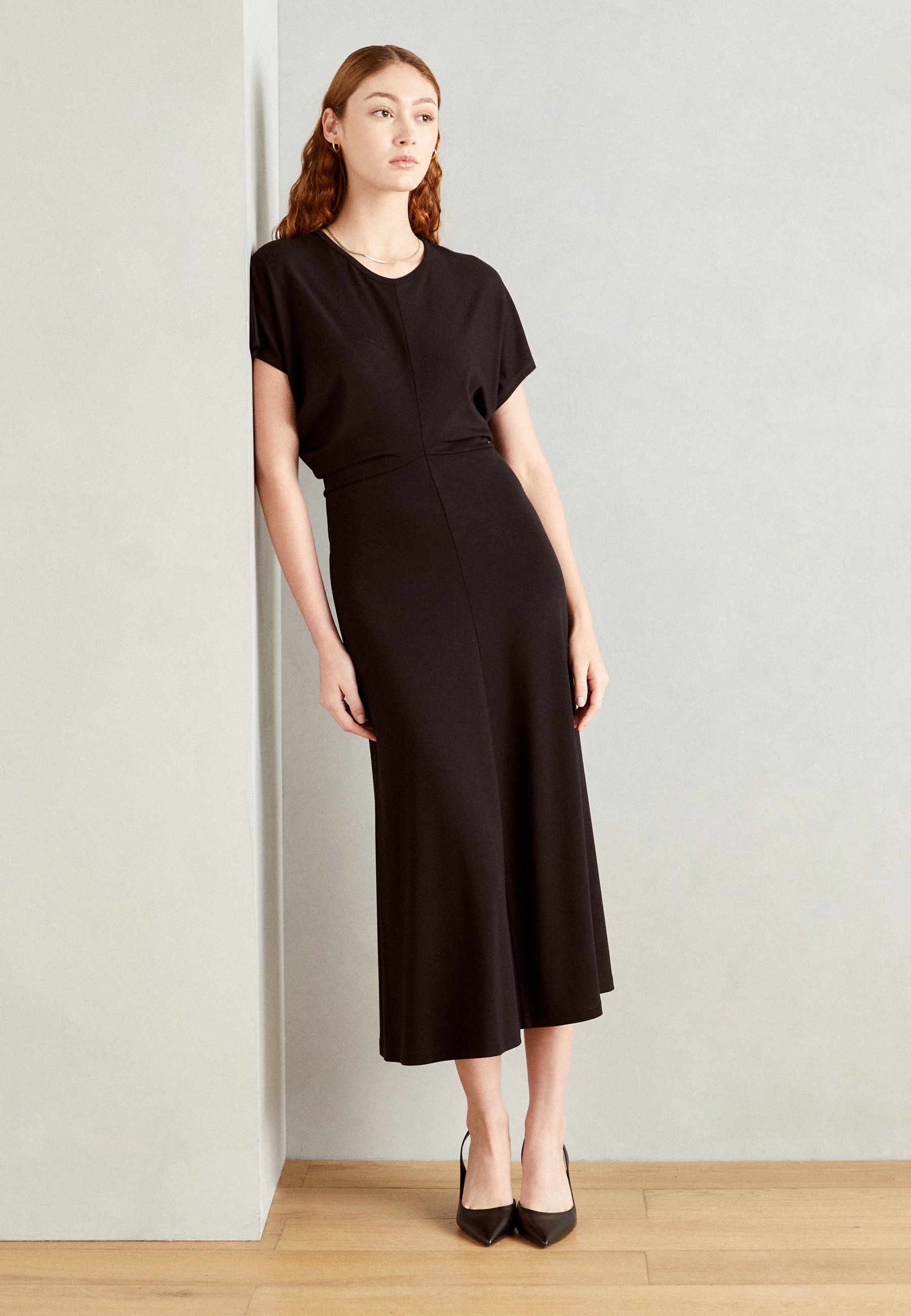 fitted lace wedding dress Amazon.com: Valiamcep Tank Dress for Women Summer Square Neck Ribbed Knit  Bodycon Sexy Mini Dress Sleeveless Slim Fitted Casual Basic Going Out  Dresses Black S : Clothing, Shoes & Jewelry main image 1
