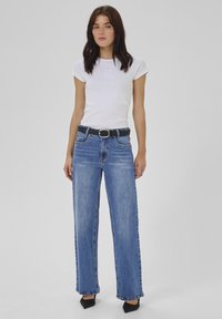 My Essential Wardrobe LOUIS HIGH WIDE - Straight leg jeans - medium blue wash