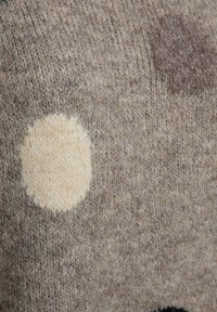 Freequent LOUISA - Stickad tröja - desert taupe mel w black