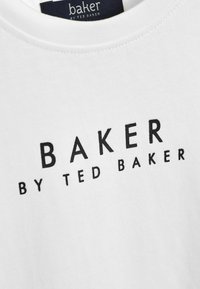 Baker by Ted Baker STANDARD - Tricou cu imprimeu - white