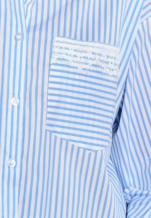 LolaLiza, STRIPED SHIRT WITH MACRAMÉ POCKETS STRIPED SHIRT WITH MACRAMÉ POCKETS - Camicia - blue pastel