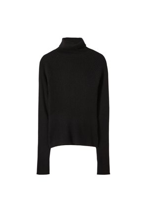 Black knitted sweater