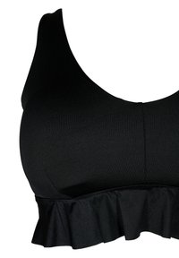 Zwarte gekorte tanktop met ruches aan de onderrand en brede schouderbanden.