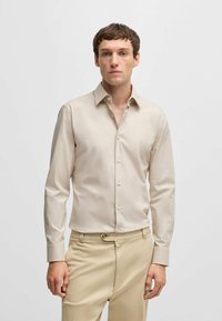 BOSS HANK-KENT - Skjorta - light beige five