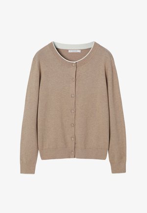 Béžový kardigán z mäkkej pleteniny, s okrúhlym výstrihom, dlhými rukávmi a zapínaním na gombíky vpredu.