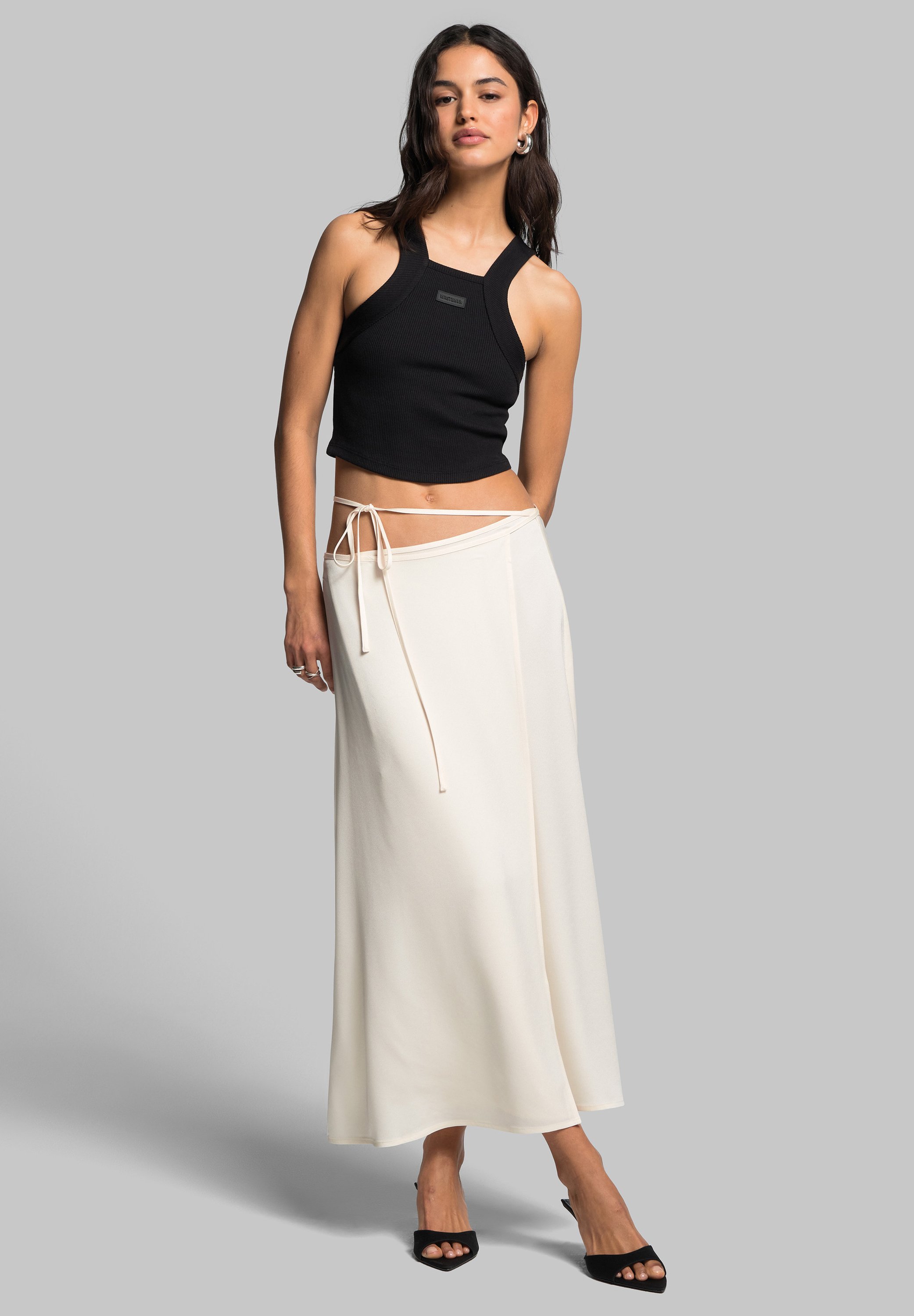 【THE MOZZ】Jet Pintuck Skirt THE MOZZ】Of Pintuck Pleated Skirt