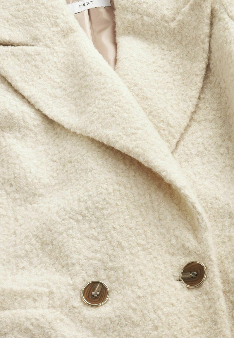 BouclÃ© Mantel Creme Bershka Boucle Coat In Ecru 2025