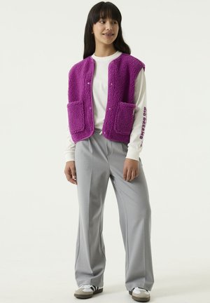 Garcia, TEENS FEMALE - JACKETS - Bodywarmer - magenta muse