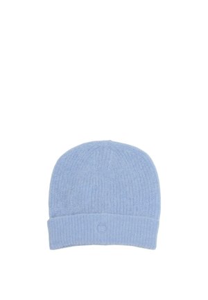 Berretto lavorato a maglia di colore azzurro chiaro, realizzato in morbida lana. Presenta un bordo piegato e una texture a costine verticali. Piccolo logo sulla parte del bordo.