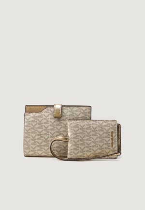 JET SET PASSPORT - Rejsetilbehør - pale gold-coloured