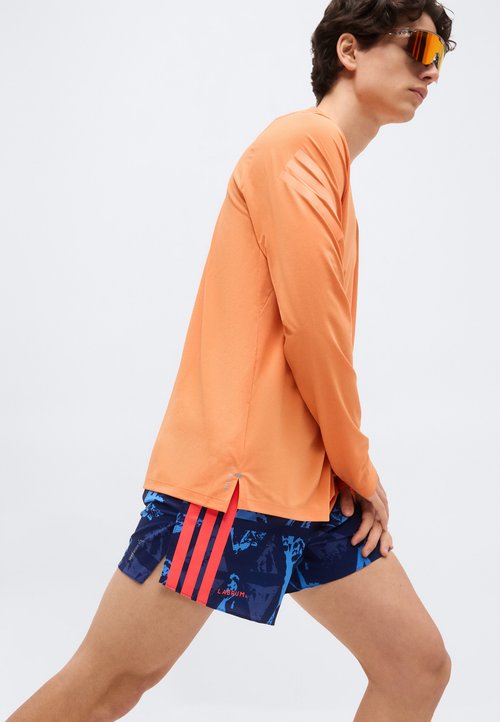 adidas LABRUM GEL - Sports shorts - dark blue/lucid red — photo 4