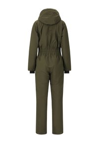 Jumpsuit matelassé vert olive avec capuche, taille élastique, manches longues et poignets en tricot noirs. Tissu lisse avec un minimum de détails.