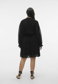 Vero Moda Curve Sukienka z dżerseju
