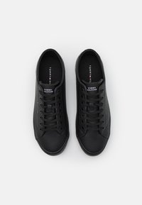 Tommy Hilfiger CORE  - Sneakers basse - triple black