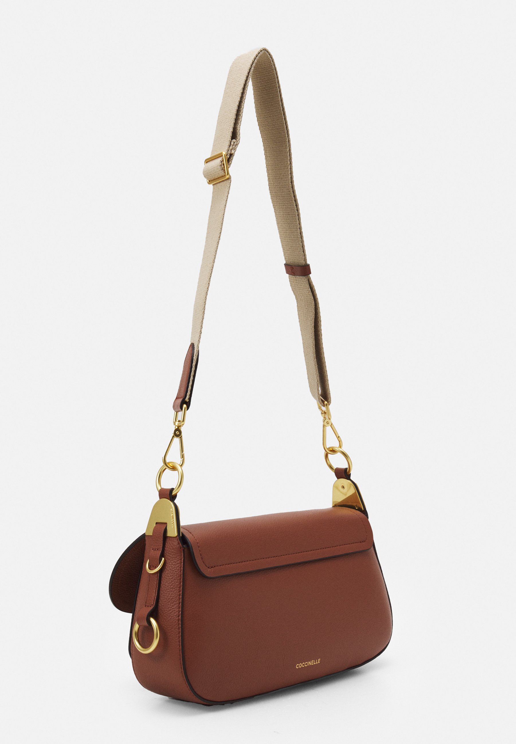 coccinelle fauve crossbody