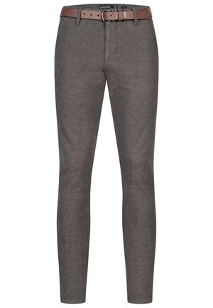 Grijze broeken gemaakt van gestructureerde stof, met een bruine leren riem en een slim-fit ontwerp met een tailleband en voorkezen.