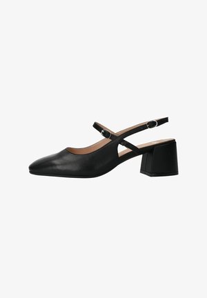 Chaussure slingback en cuir noir avec un bout pointu, un talon moyen carré et une sangle ajustable dotée d'accents en matériel circulaire.
