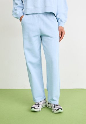 BENTON PANT - Pantalon de survêtement - air sky garment dyed