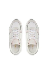 Tommy Hilfiger ESSENTIAL ELEVATED R - Sneakers basse - panna