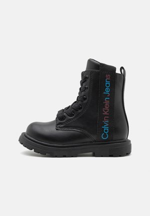 Bottines à lacets - black