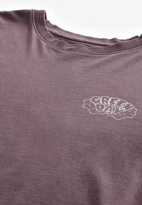 Next LICENCE  - Camiseta estampada - purple green day