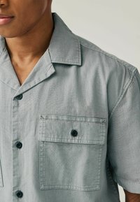 Next SHORT SLEEVE WITH CUBAN COLLAR - REGULAR FIT - Skjorter - grey