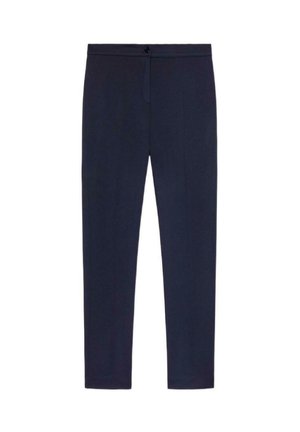 Pantalon bleu marine ajusté avec devant plat, fermeture éclair et bouton unique. Comprend deux poches latérales et une texture de tissu lisse.
