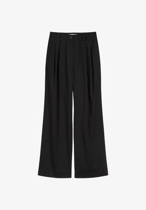 Schwarze weit geschnittene Hosen aus glattem Stoff, mit Frontfalten, einem Knopfverschluss und genähten Bunddetails.