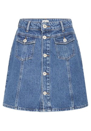 Jupe trapèze en denim bleu avec boutons sur le devant et deux poches à rabat boutonnées près de la ceinture.