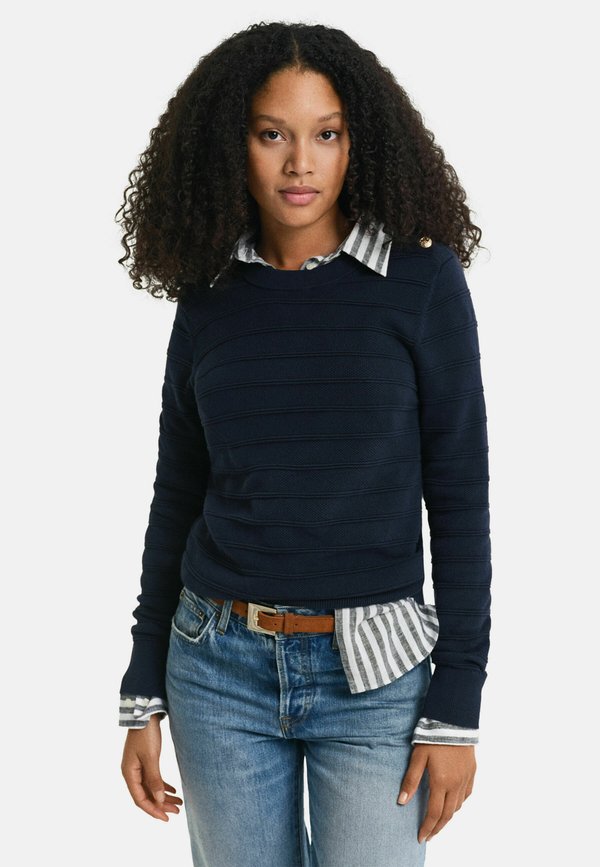 TEXTURED C NECK - Strickpullover