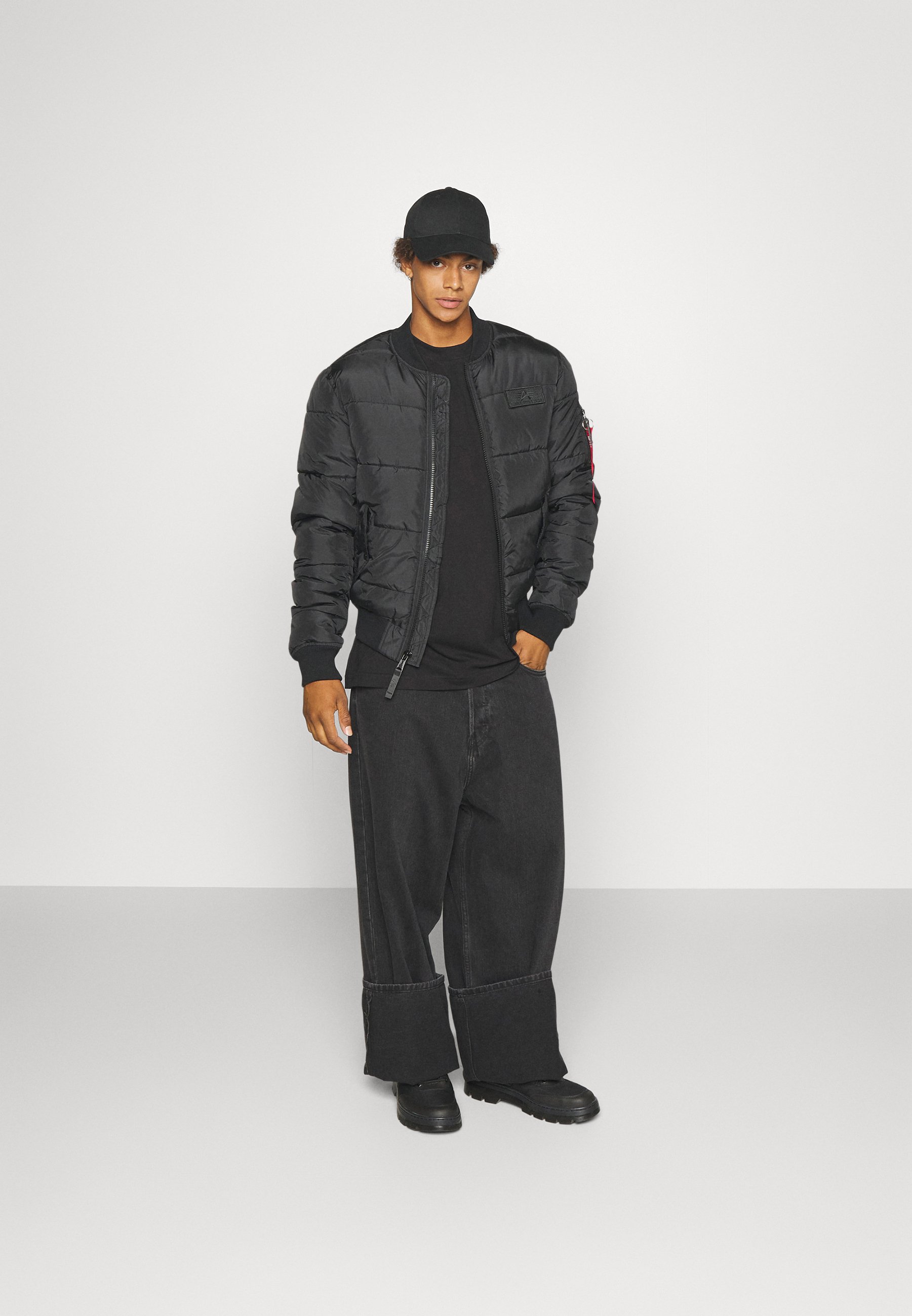 Alpha Industries MA-1 PUFFER BOMBER - Bomber Jacket - black