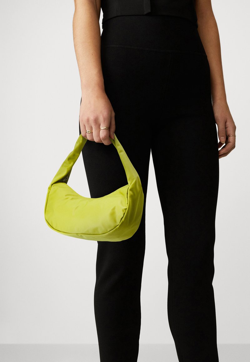 Becksöndergaard DERRY TALIA Bolso de mano green banana/verde