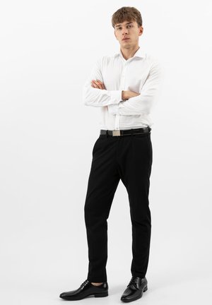 Wojas Business-Schnürer - black