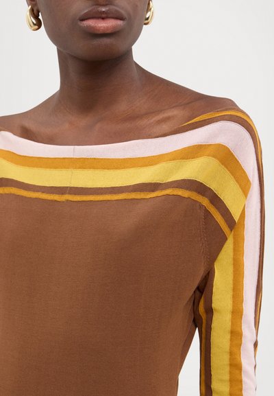 Faithfull the brand CITARA LONG SLEEVE MAXI DRESS - Maxi dress - cocoa