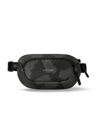 Geantă de talie din material textil negru, cu un model tie-dye, având închidere cu fermoar și curea ajustabilă. Logo imprimat pe față. Formă rectangulară.