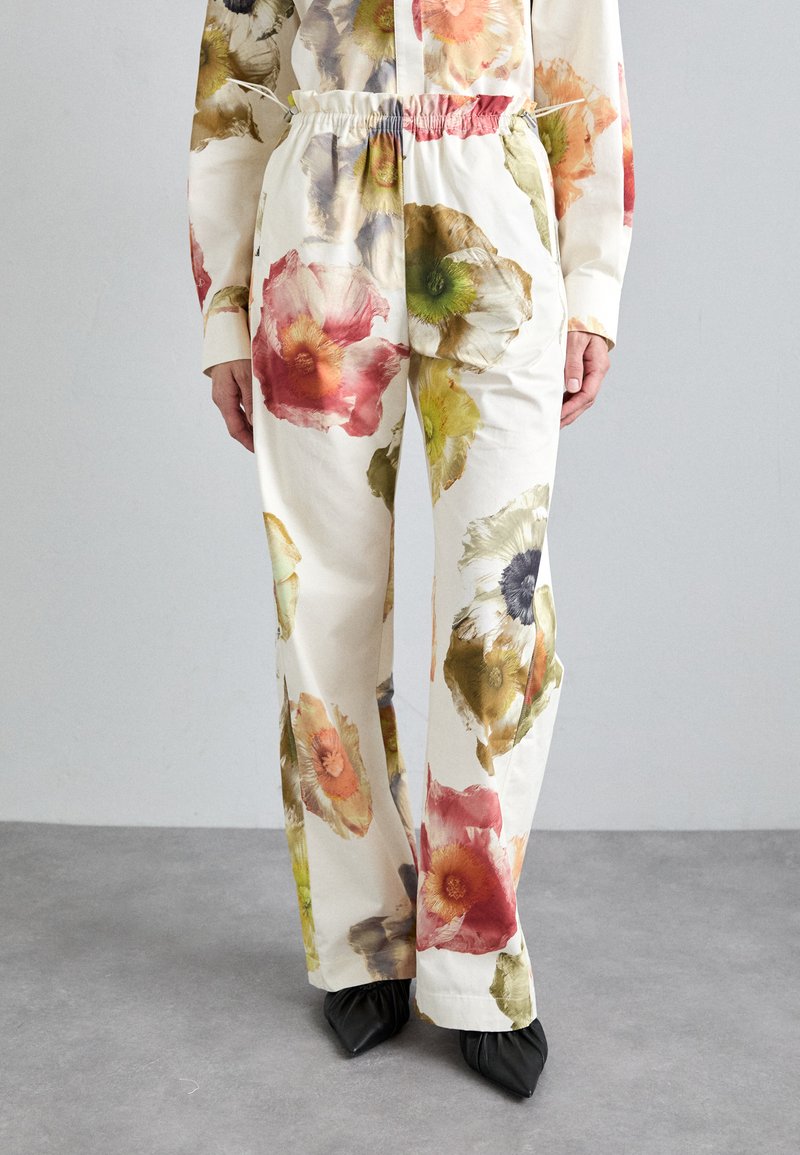 Stine Goya - CAROLA - Pantalones - pastel, Ampliar