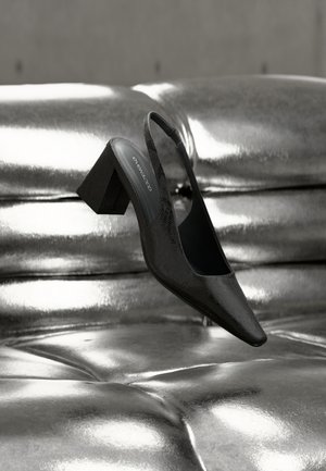 Κλασικές γόβες - black