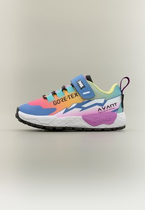 PIM GTX - Sportcipő - fuxia/celeste