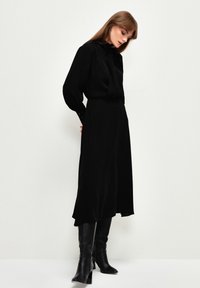 adL FLARED MIDI - A-Linien-Rock - black