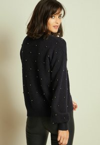 Next PEARL EMBELLISHED  - Džemper - navy blue