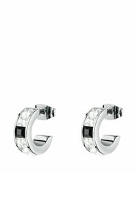 Boucles d'oreilles créoles argentées ornées de pierres rectangulaires transparentes et noires, avec une finition polie et un design texturé sur le bord extérieur.