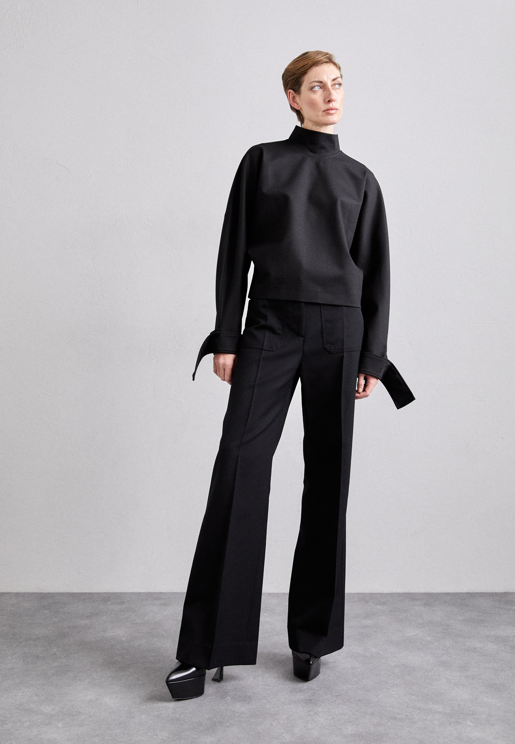 パンツ Victoria Beckham FW25 'Alina' pants (1125LTR006243A BLACK) Victoria Beckham ALINA TROUSER - Pantalon classique - black