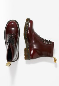 Dr. Martens  UNISEX ciemnoczerwony