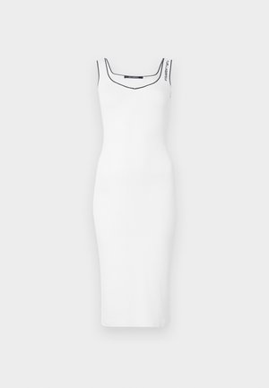 Valge ilma varrukateta kleit, millel on keha lähedane lõige, ümar kaelus ning kontrastse musta tikkimisega ääristel ja brändi etikett.